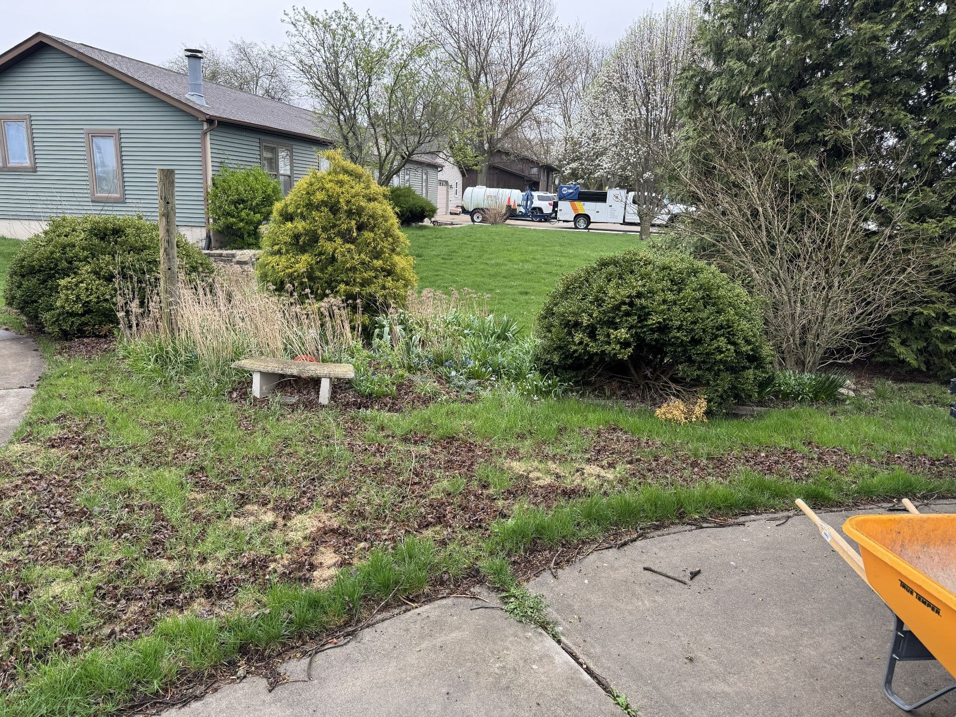 Gallery photos for Spring Refresh with Mulch Makeover in Lowell, Indiana: Image #2
