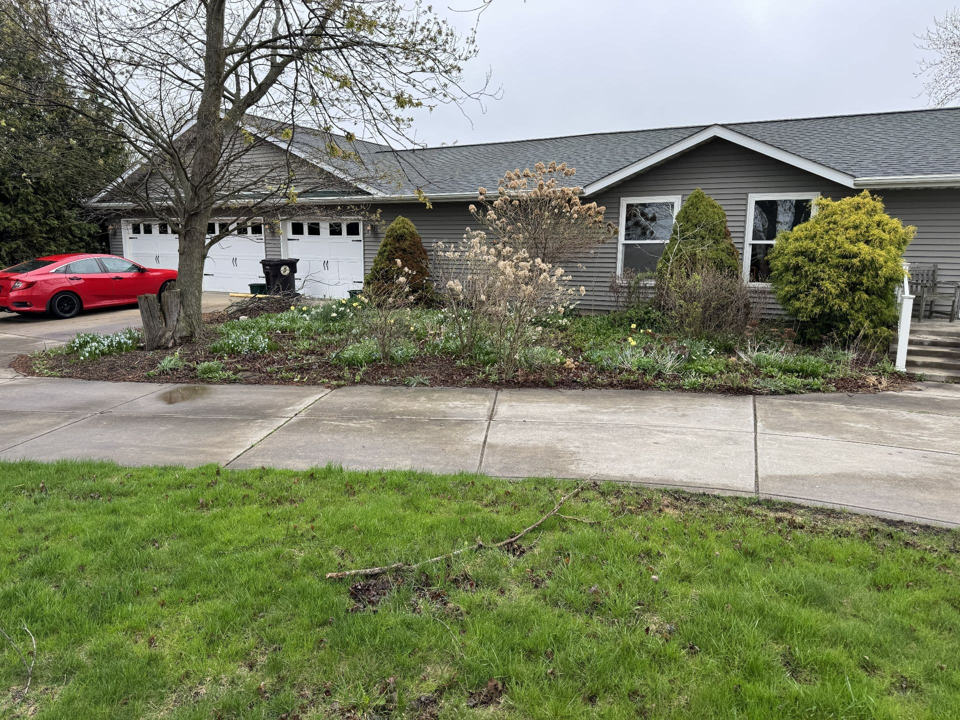 Gallery photos for Spring Refresh with Mulch Makeover in Lowell, Indiana: Image #7