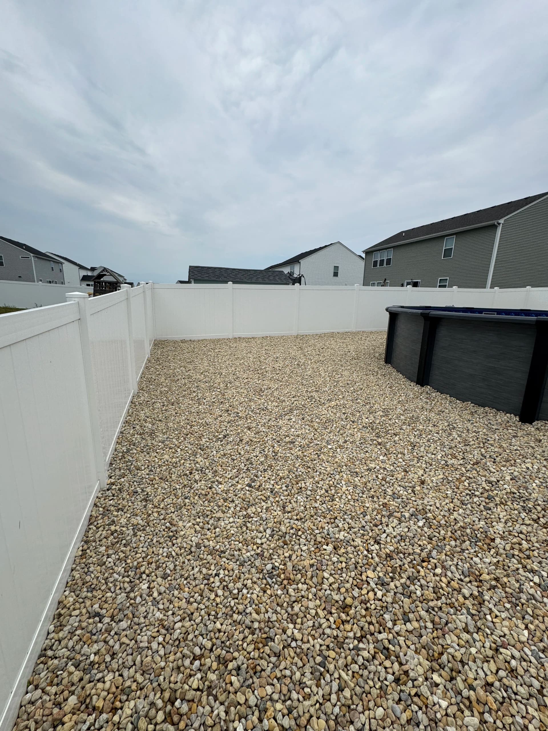 Gallery photos for Bare Clay Backyard Gets Sod, Gravel and Flagstone Makeover: Image #5